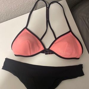 Mismatch bikini!